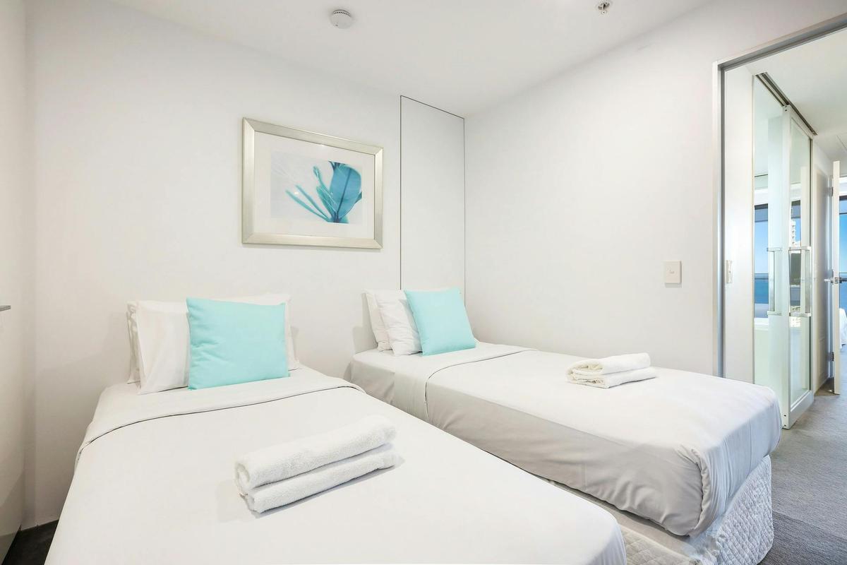 Level 24 Comfort - Two Bedroom Apartment - Circle on Cavill Surfers Paradise