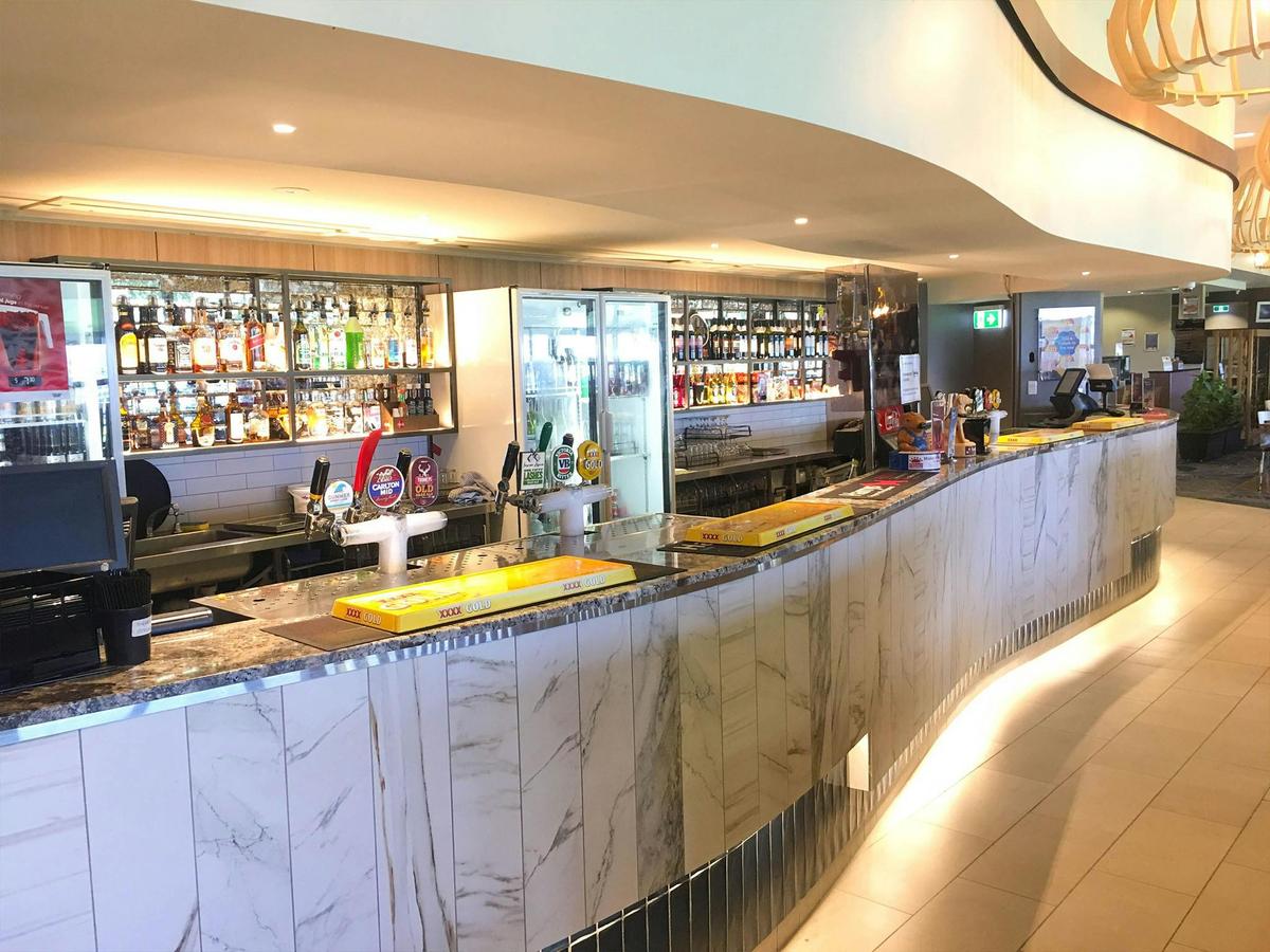 Club Kawana Bar