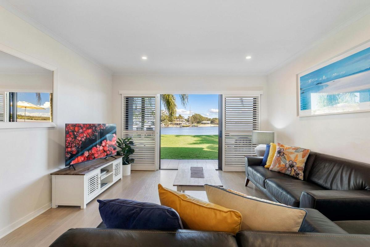 Beachfront Premium Apartment