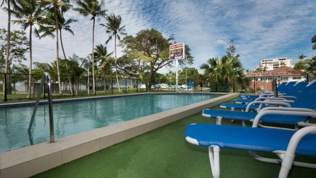 2 Bedroom Oceanview Apartment