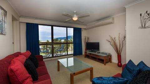 Deluxe 2 Bedroom Oceanview Apartment