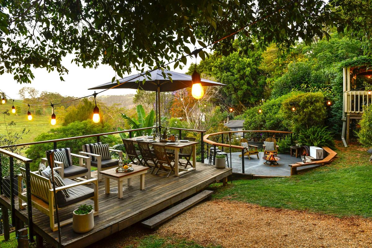 Outside entertaining area