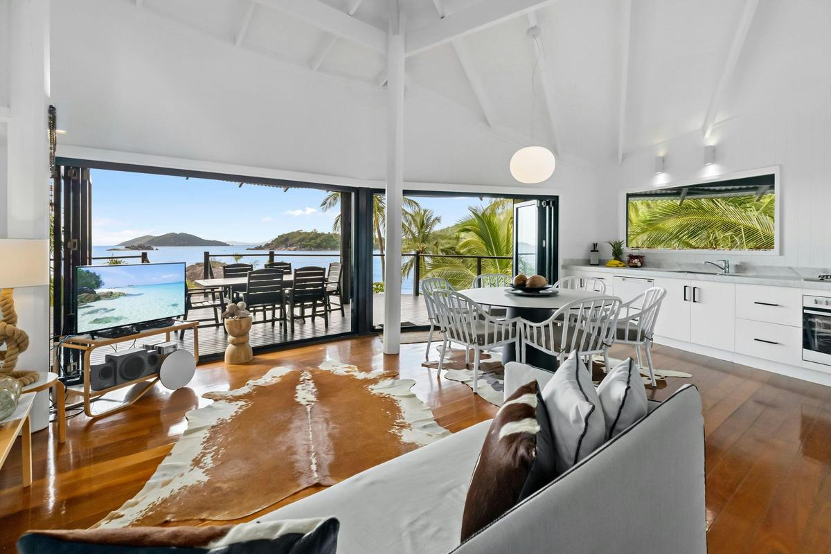 3 Pavillion Doorila Beach House