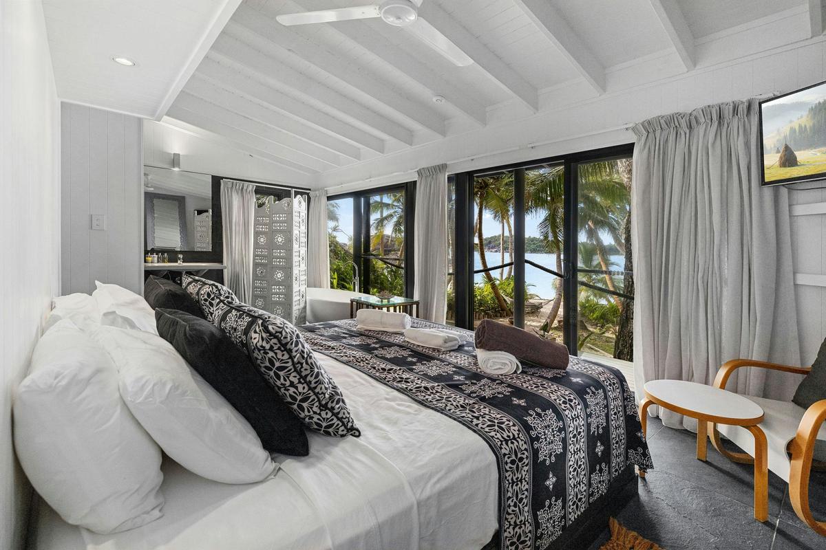 3 Pavillion Doorila Beach House
