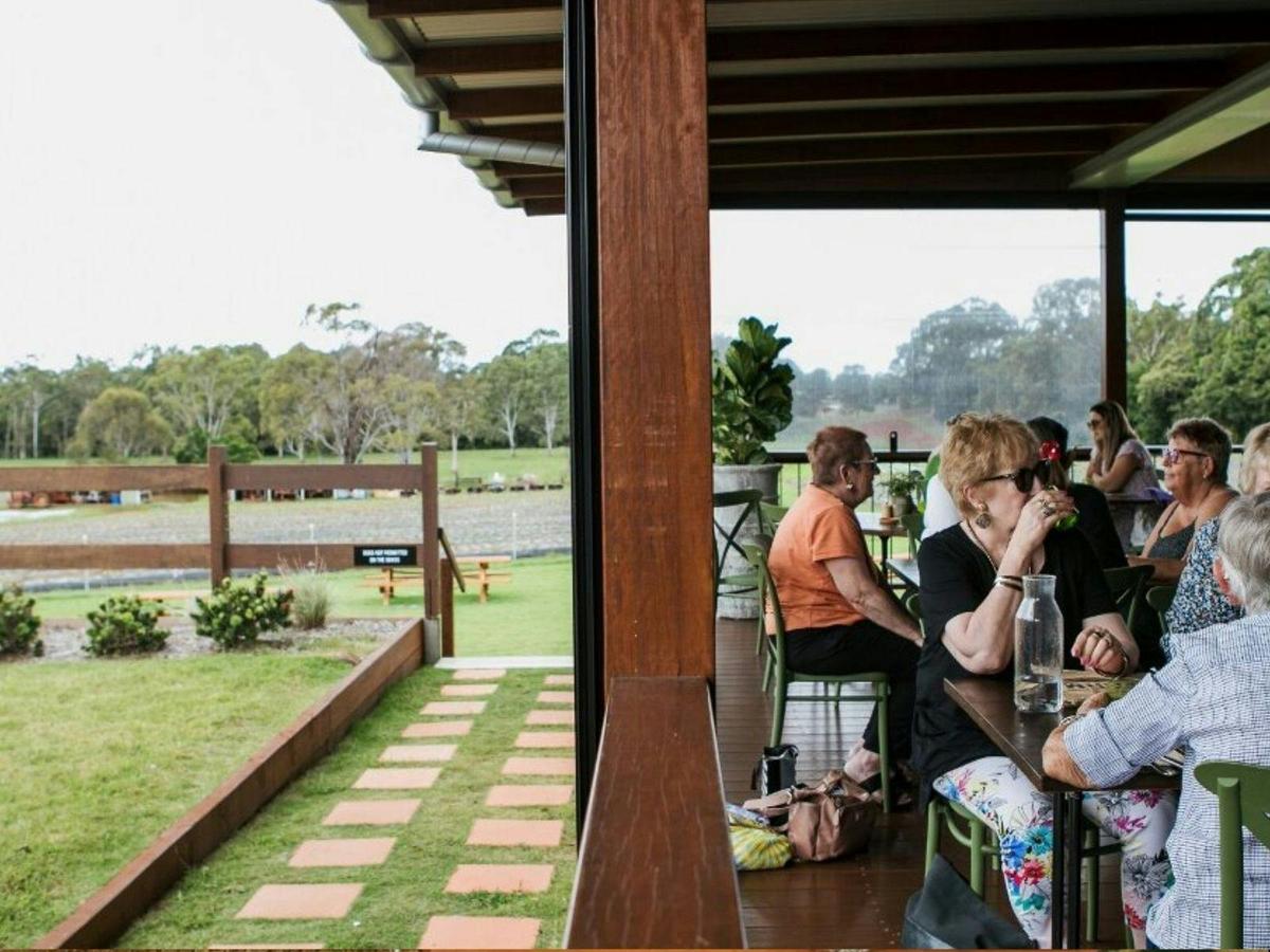 Brisbane to Moreton Bay Countryside Wine & Brewery Tour