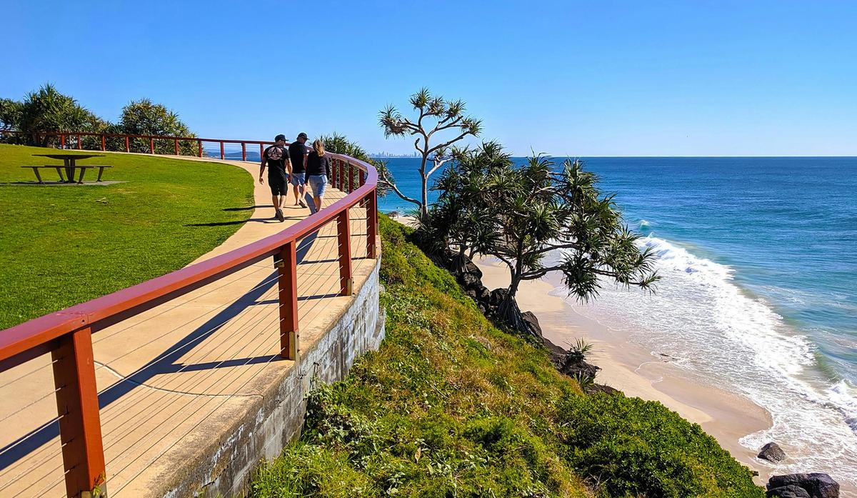 Byron Bay, Bangalow and Gold Coast Day Tour from Brisbane
