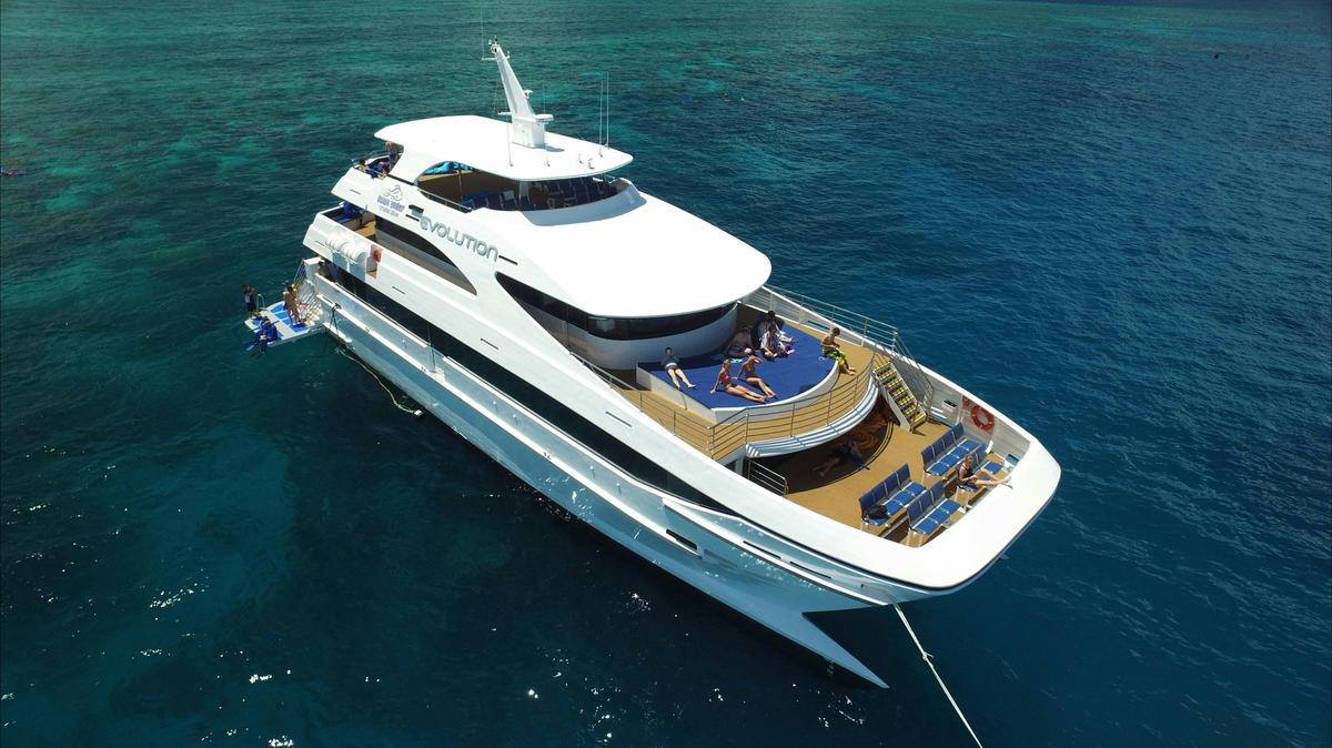 Evolution Outer Reef Cruise