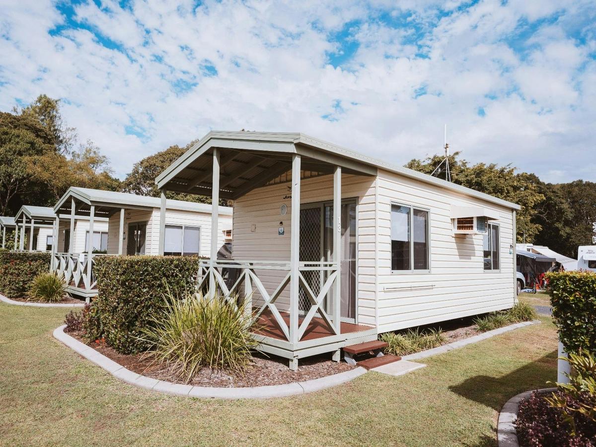 Two-Bedroom Cabin - Sleeps 7