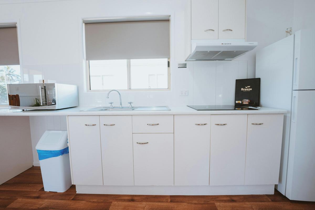 Two-Bedroom Cabin - Sleeps 6