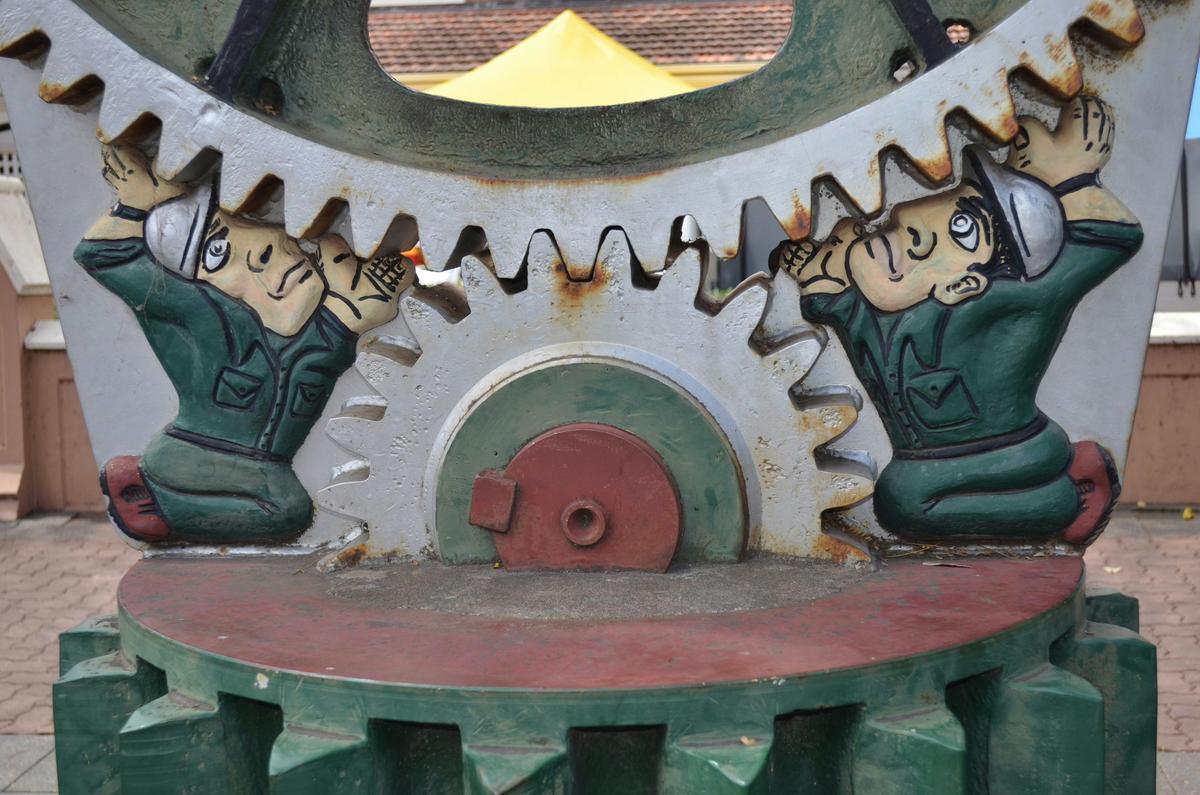 Ellena St sculpture