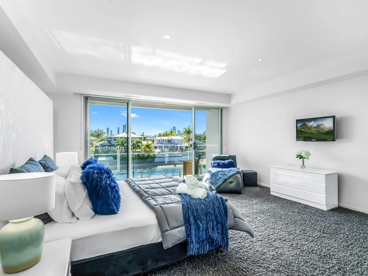 Master Bedrom