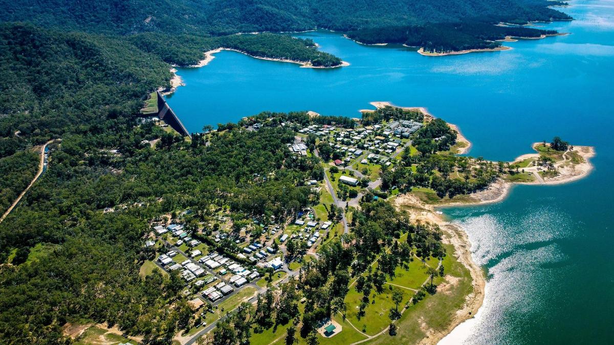 Ariel view of Lake Tinaroo Holiday Park