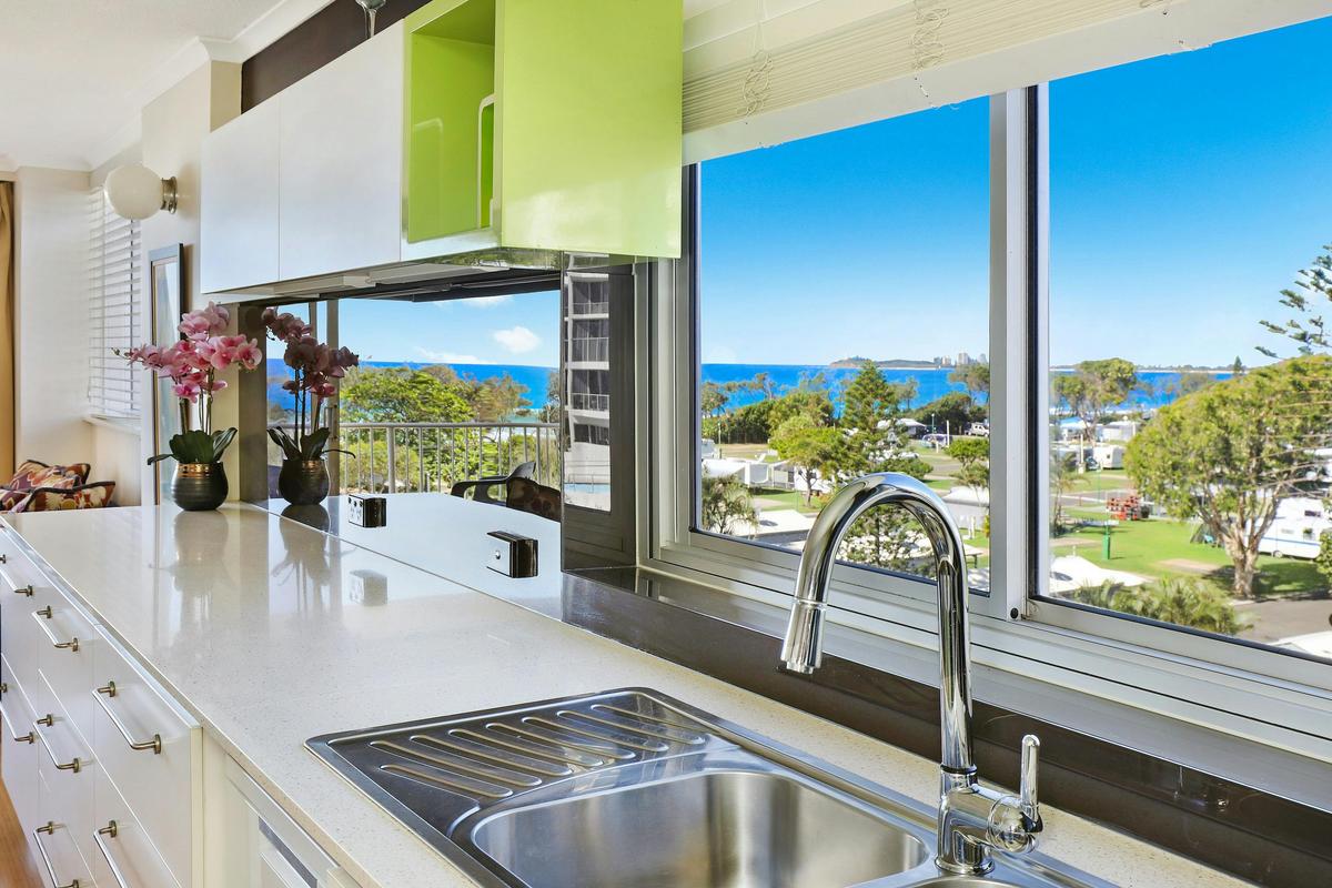 3 Bedroom Filtered Ocean View Apartment