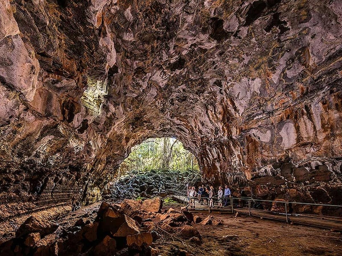 Savannah Way Explorer: Cairns - Darwin 10-Day Tour