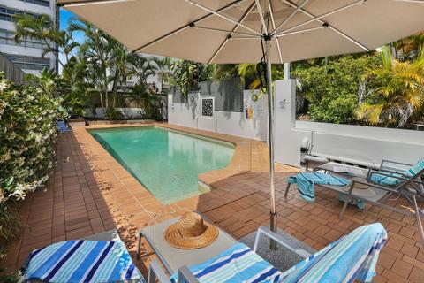 Dockside Holiday Apartments