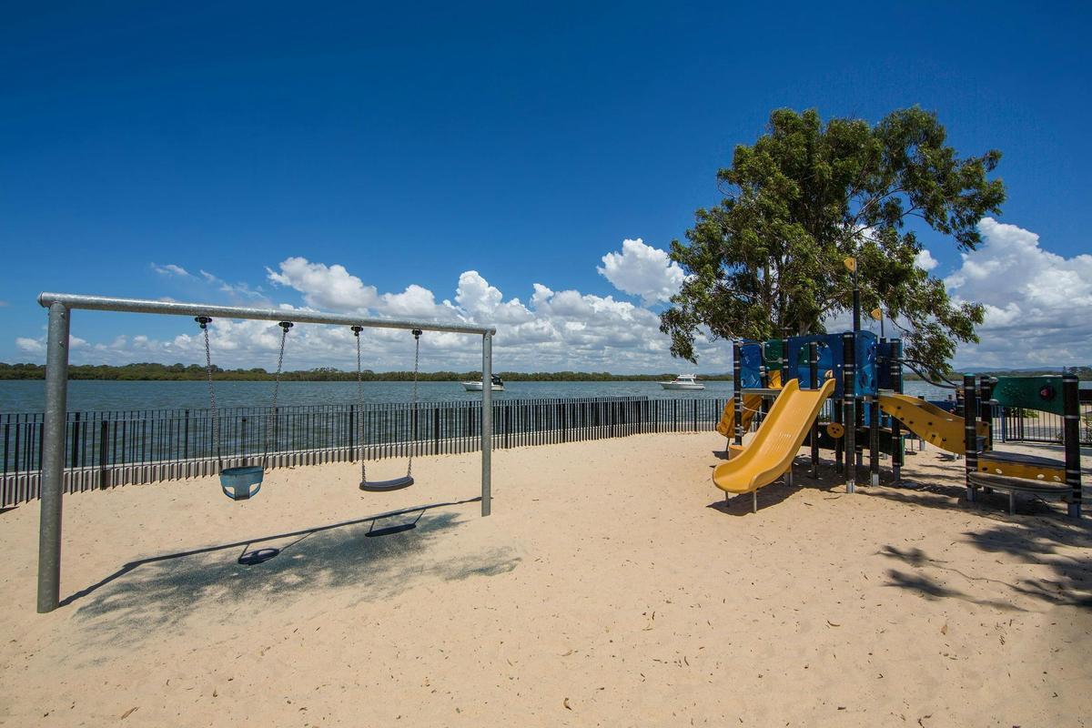 Dohles Rocks Playground, Griffin