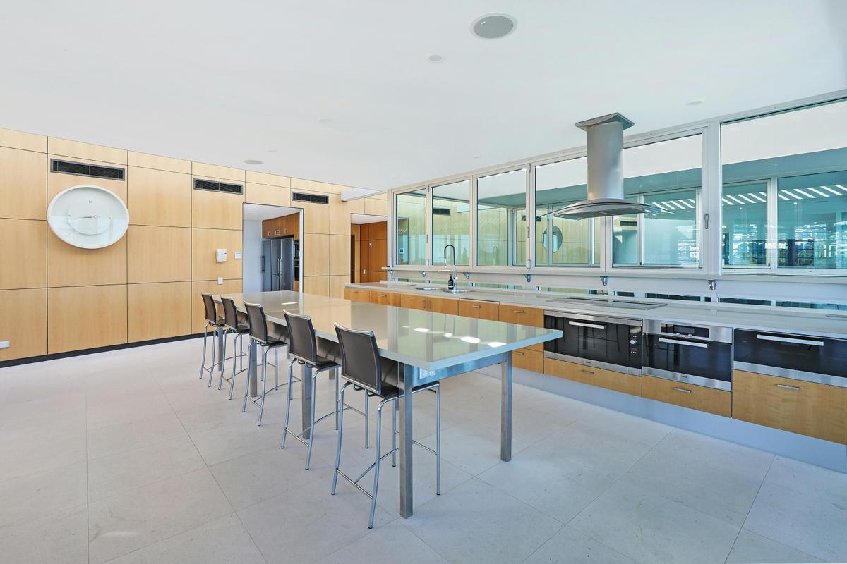4 Bedroom Penthouse with Lap Pool