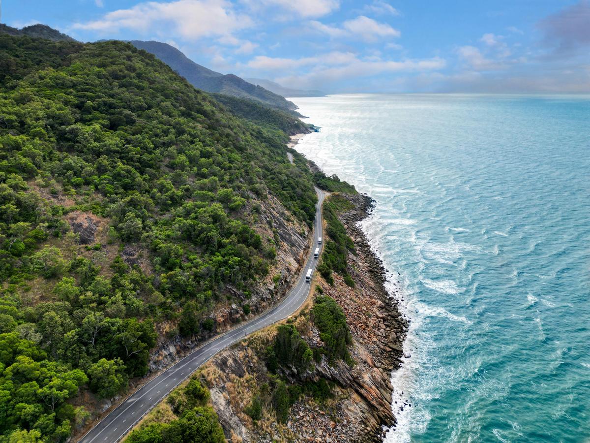 Down Under Tours - Connecting Cairns & Tropical North Queensland