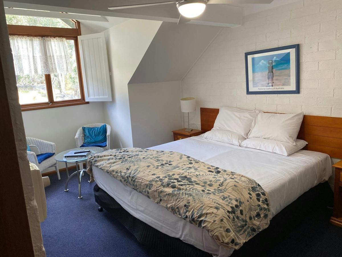 Country View King Room