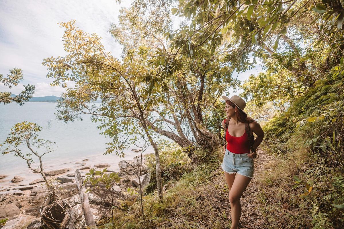Explore Dunk Island Day Tour | Cairns Day Return | 6.30am