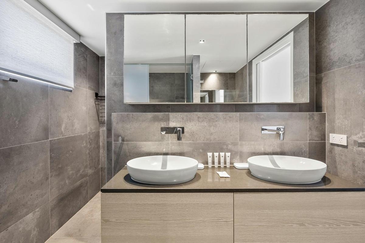 Elysee Beachside 3 Bedroom Ultimate Apartment