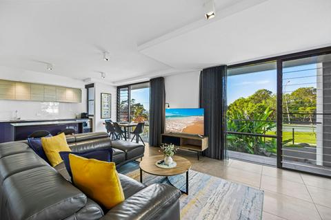 Elysee Beachside 2 Bedroom Apartment 10