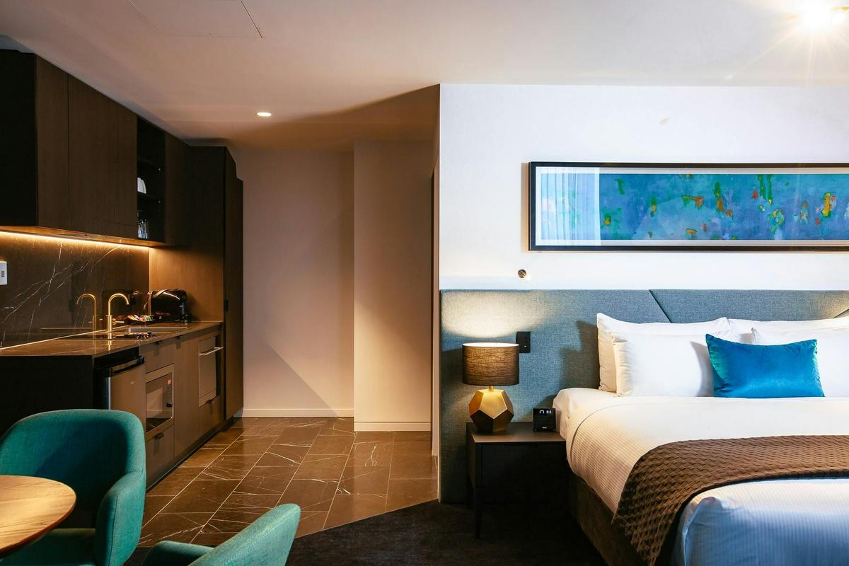 Corner Suite