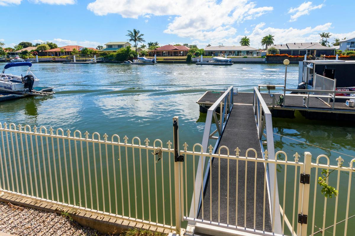 Pontoon