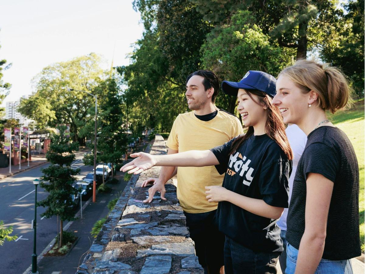 Brisbane Uncovered Walking Tour