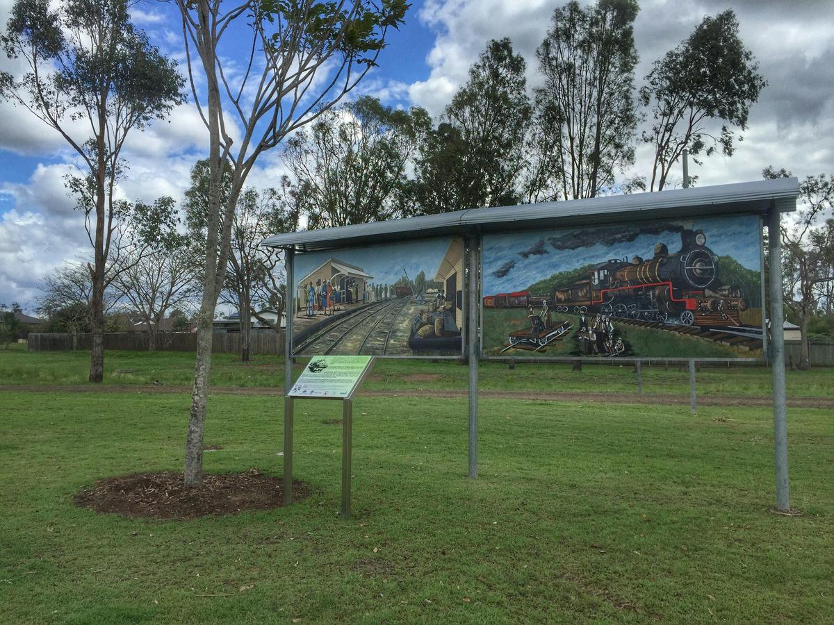 Fernvale Murals Two