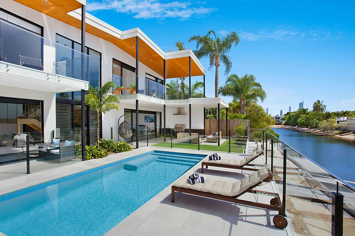 Sunny Pool