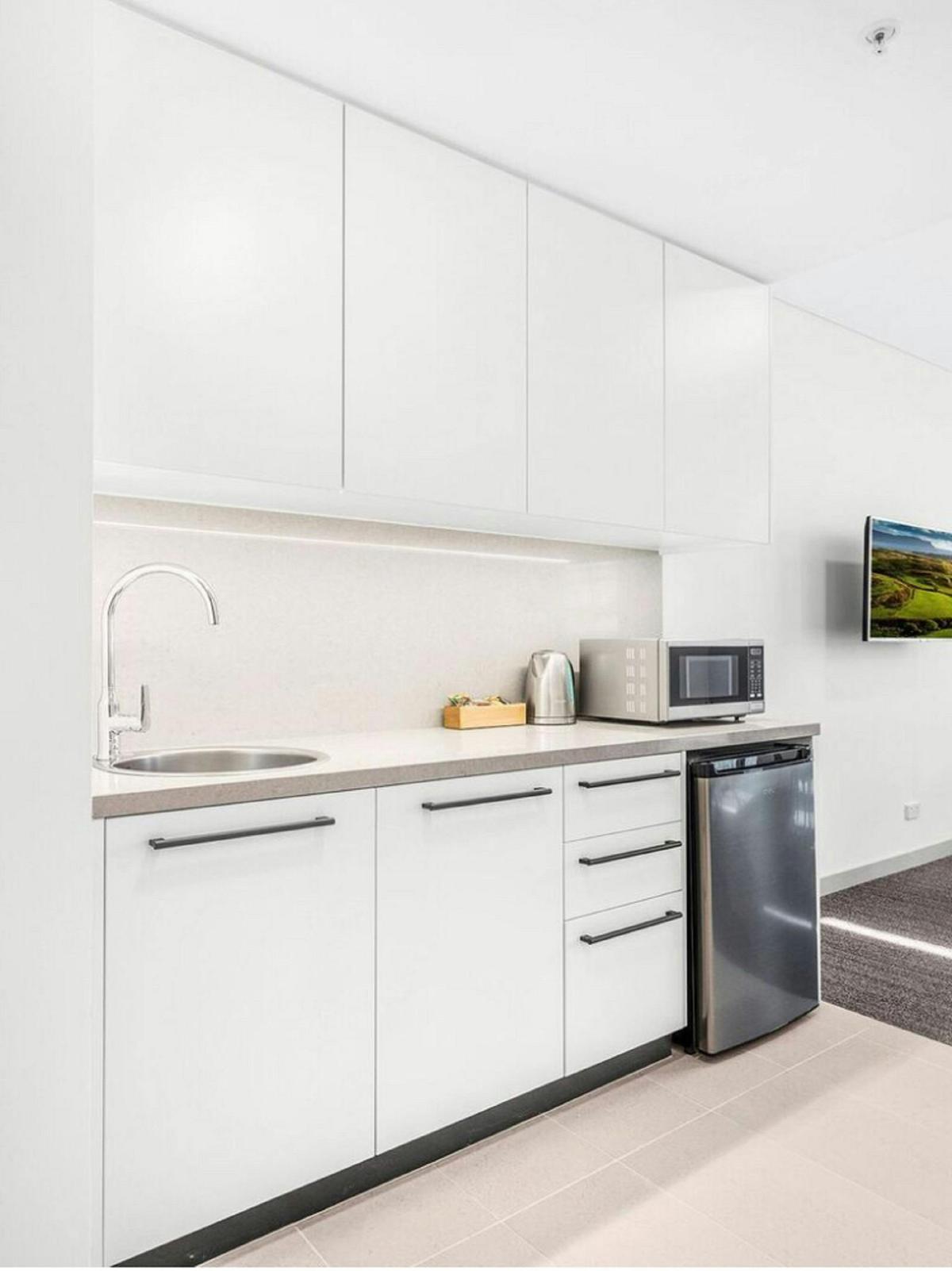 Essence Suites Taringa