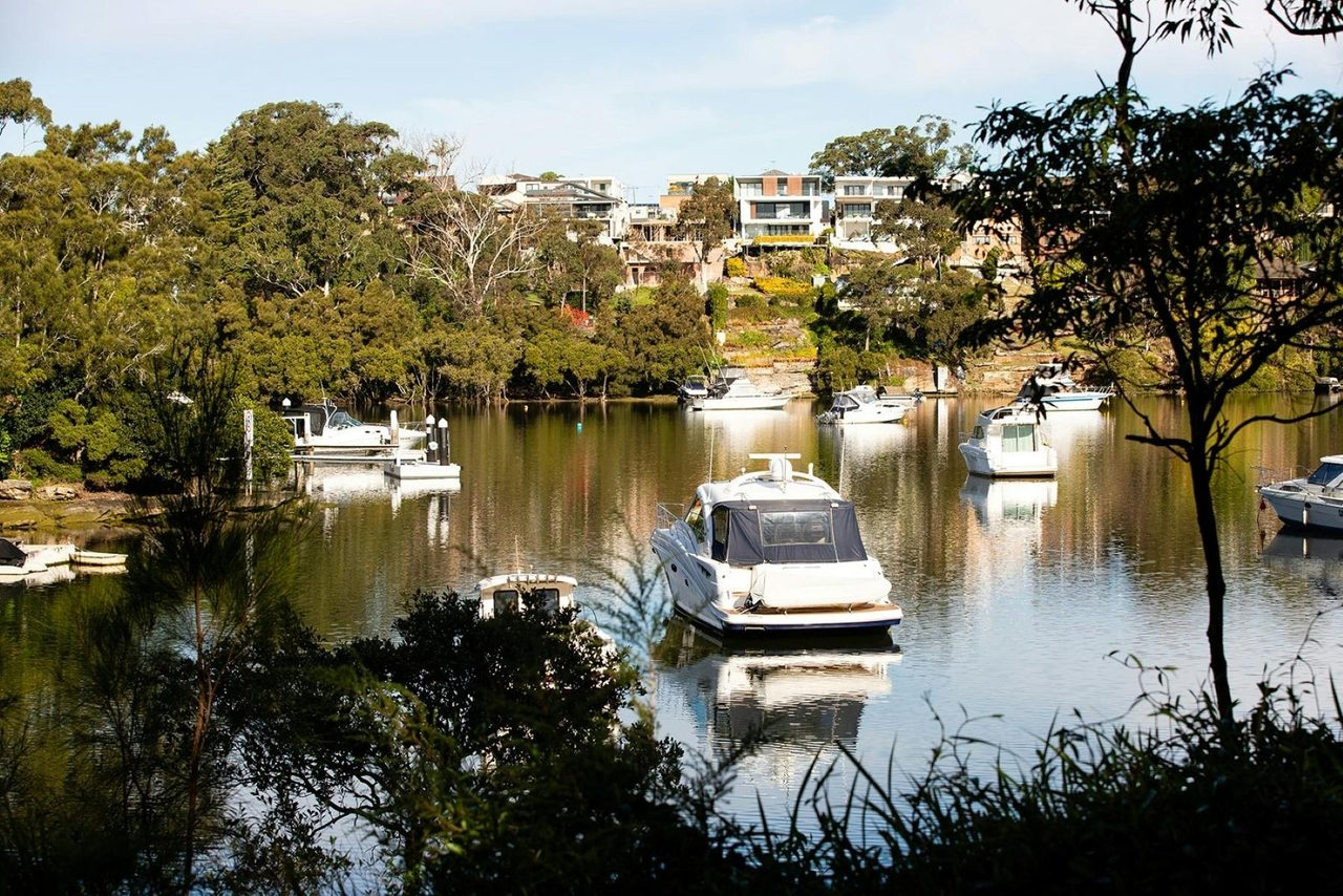 Moore Reserve lookout to Georges River