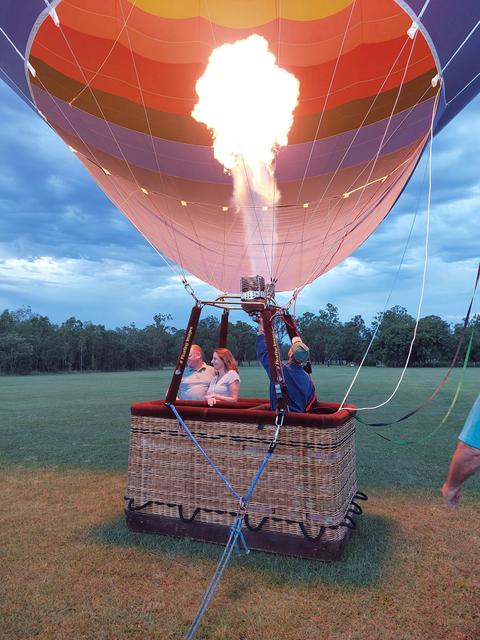 Greater Brisbane Scenic Hot Air Balloon Flight for 2 People, 1 Hour Flight & Breakfast