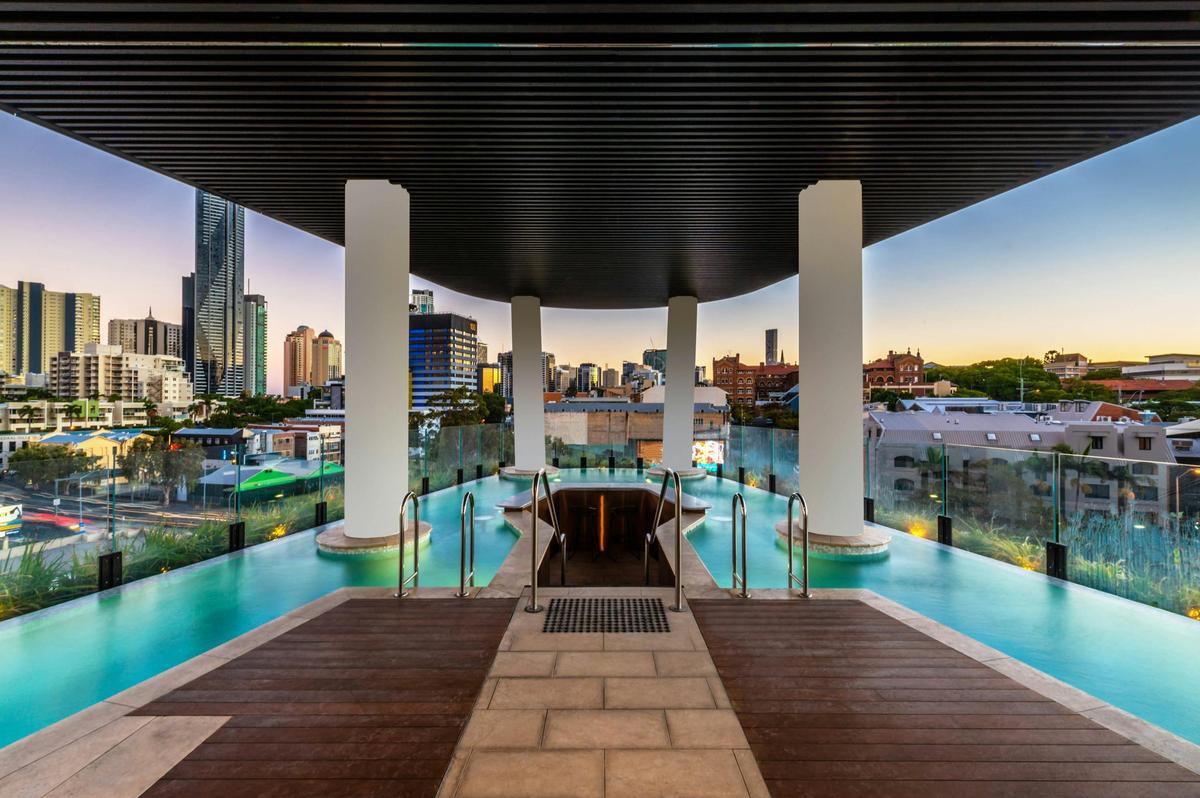 Flatiron Building Pool