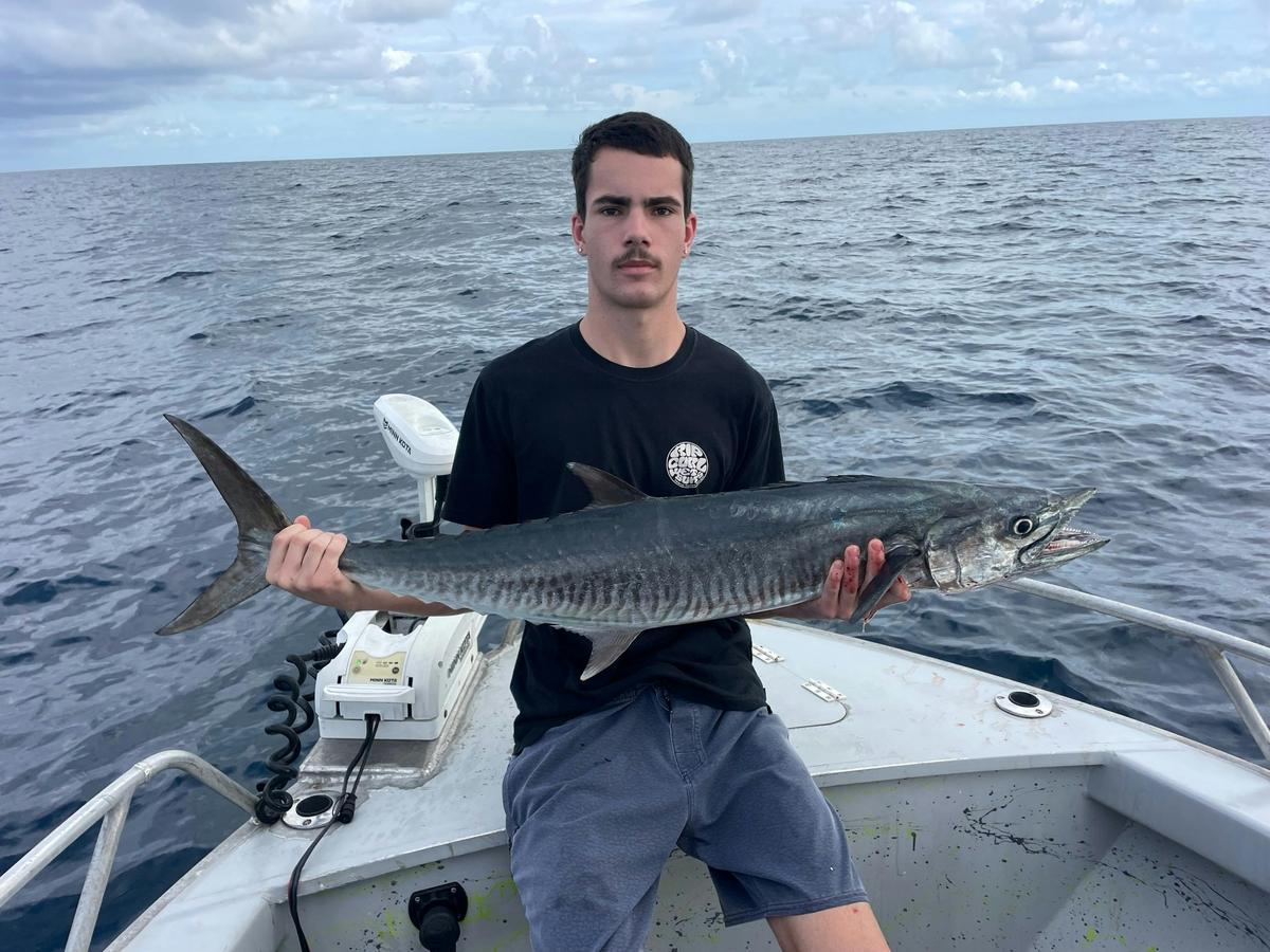 Reef fishing on the Great Barrier Reef from Cairns for Spanish Mackerel!