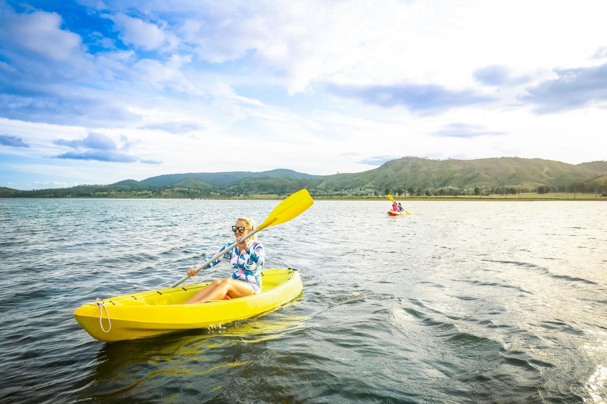 Experience - Somerset - kayaking on Lake Somerset