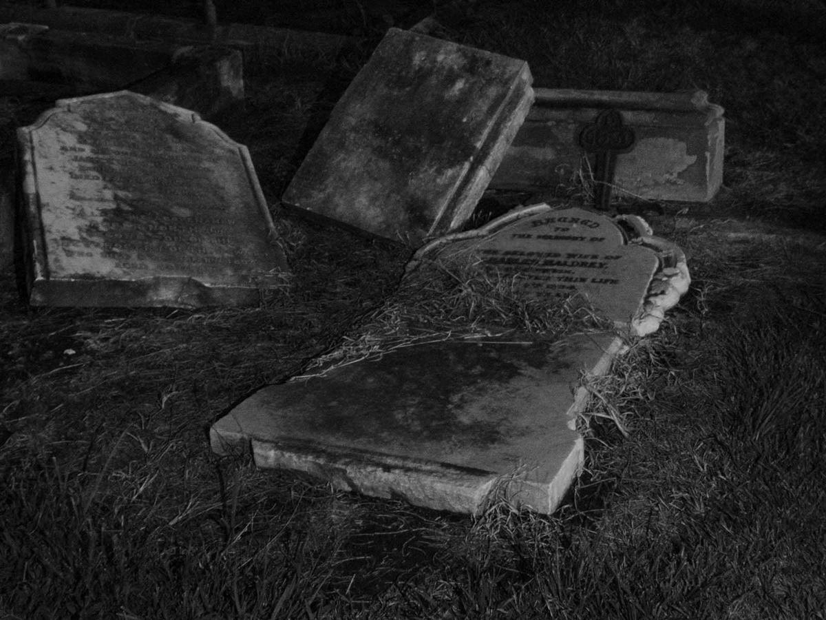 Ipswich Cemetery Ghost Tour