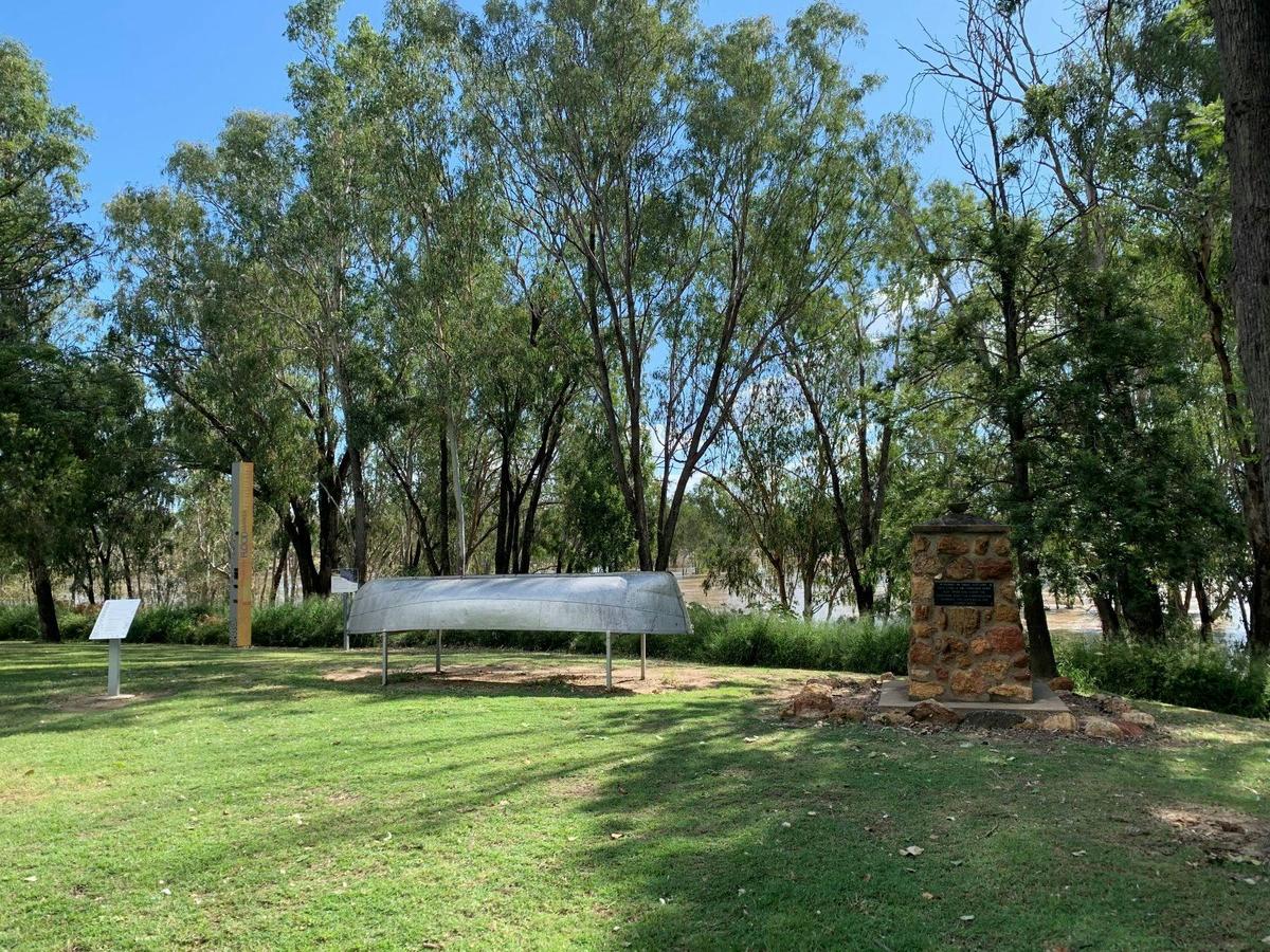 Condamine Flood Boat and Monument