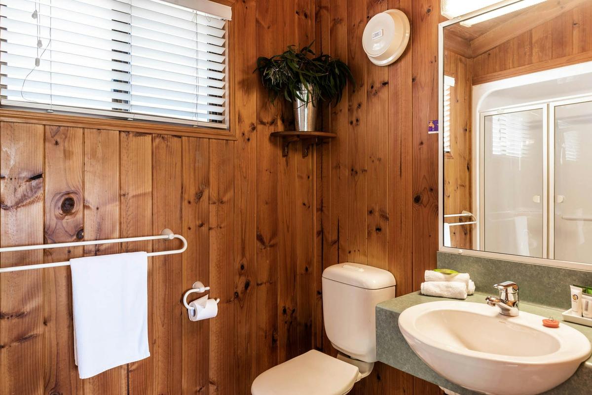 Timber Spa Cabin