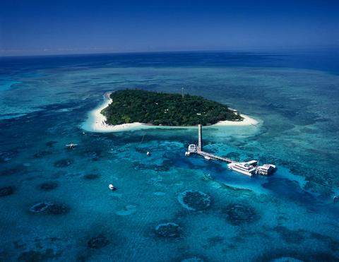 Green Island and Great Barrier Reef Adventure