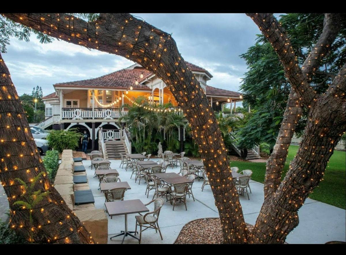 Gray's Bar and Restaurant