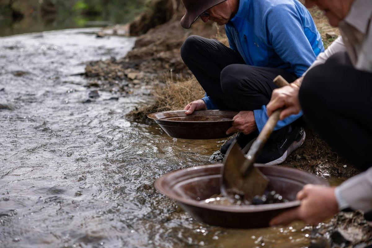 Gold Panning - Deep Creek