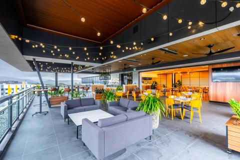Green Fields Bar and Restaurant