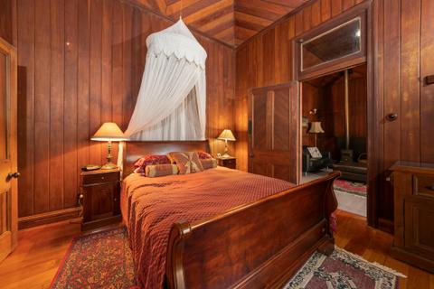 Heritage Winery Cedar Cottage c1864