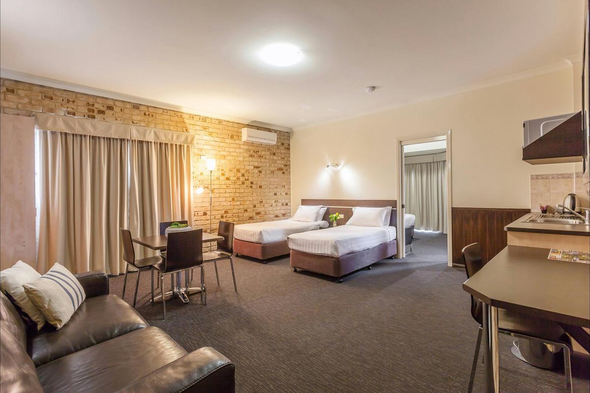 2 Bedroom Motel Room