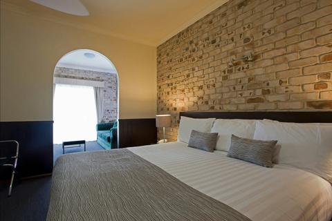 Executive King Spa Room