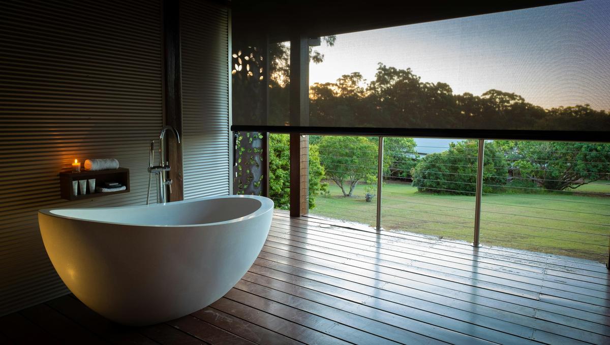 Outdoor Bath - Deluxe Orchard Suite
