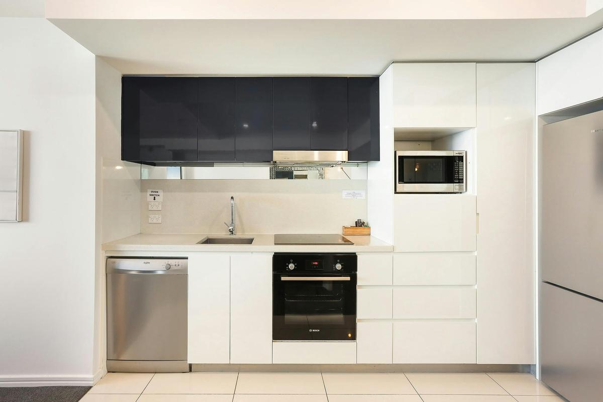 The Top Floor of the Boulevard Tower Level 32 Three-bedroom apartment  - H Residences