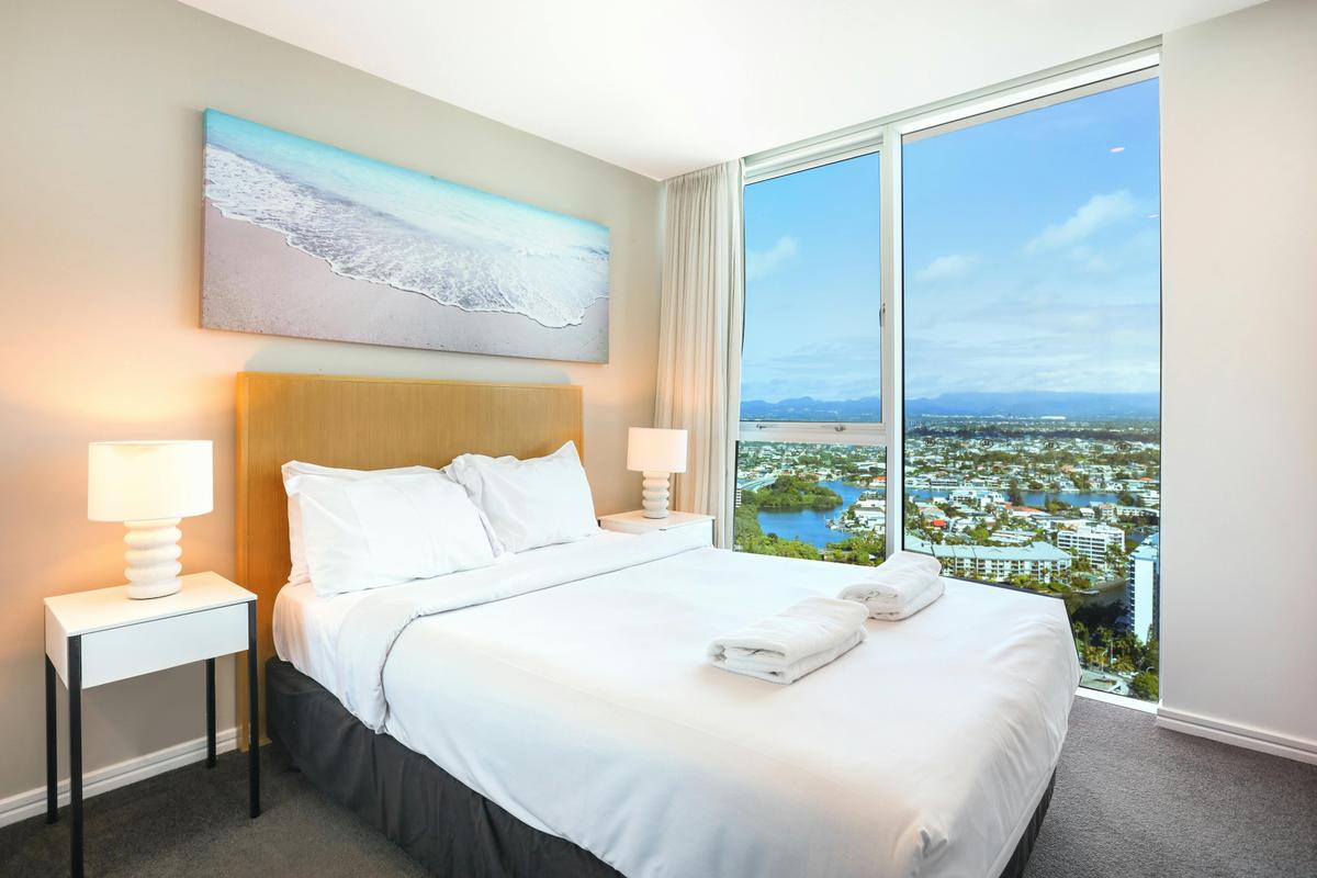 Boulevard Tower Level 31 Three-bedroom apartment - H Residences